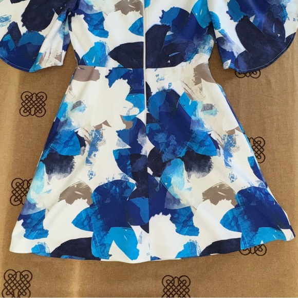 Belle Badgley Mischka Blue Abstract Print Bell Short Sleeve Knee Length Dress - Picture 11 of 16